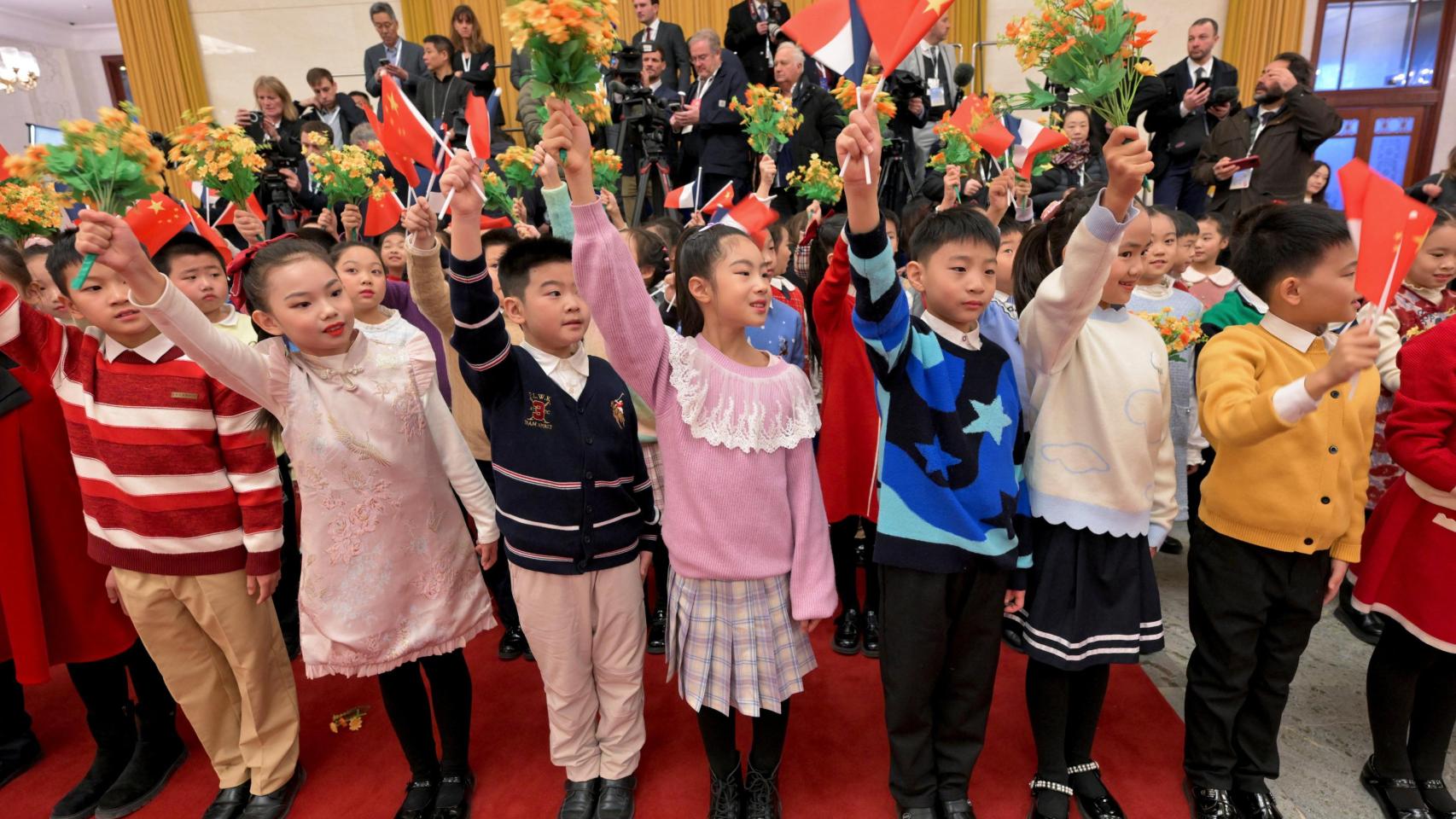 La "fábrica de bebés" de los magnates chinos y el vacío legal que desafía a Estados Unidos en la gestación subrogada