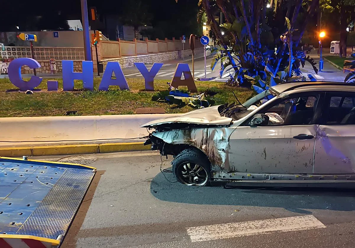Malaga crime: drunk driver crashes and overturns car near Hospital Regional