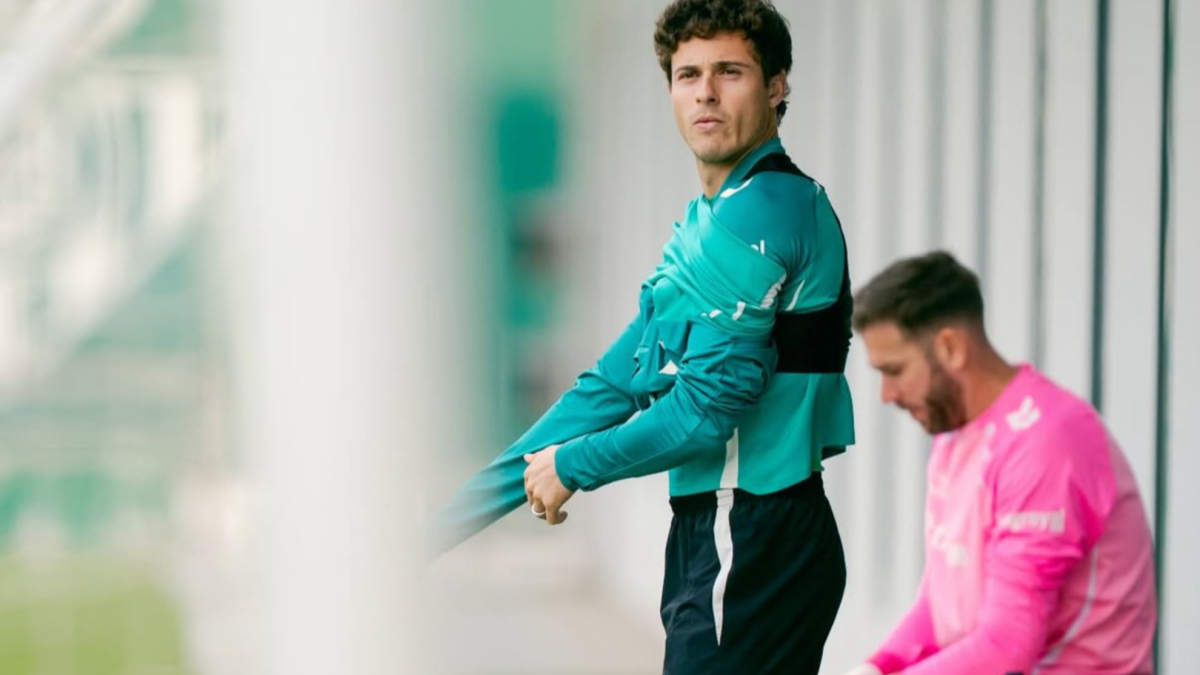 Junior y Riquelme regresan de forma parcial al trabajo con el grupo