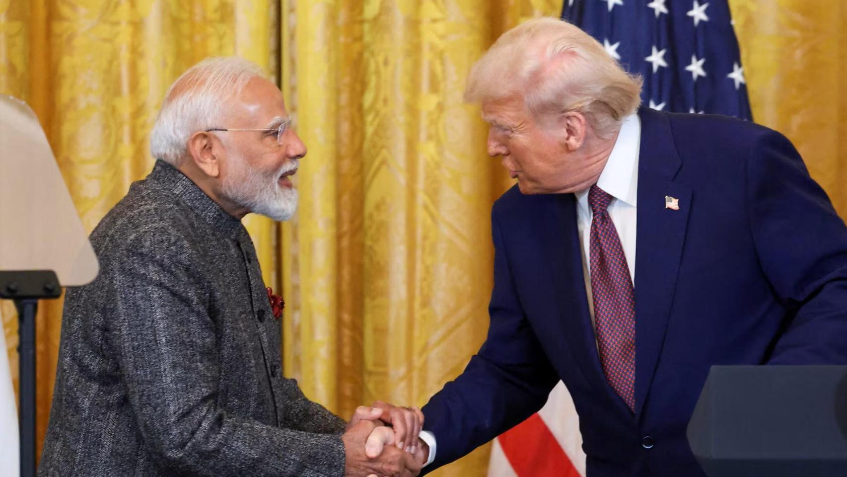 Trump anuncia un acuerdo comercial con India: EEUU reducirá aranceles y Modi no comprará petróleo ruso