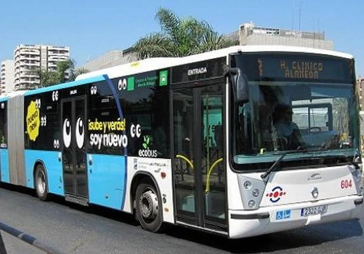 Oferta de empleo en Málaga: la EMT convoca una bolsa con 150 plazas para contratos temporales y fijos