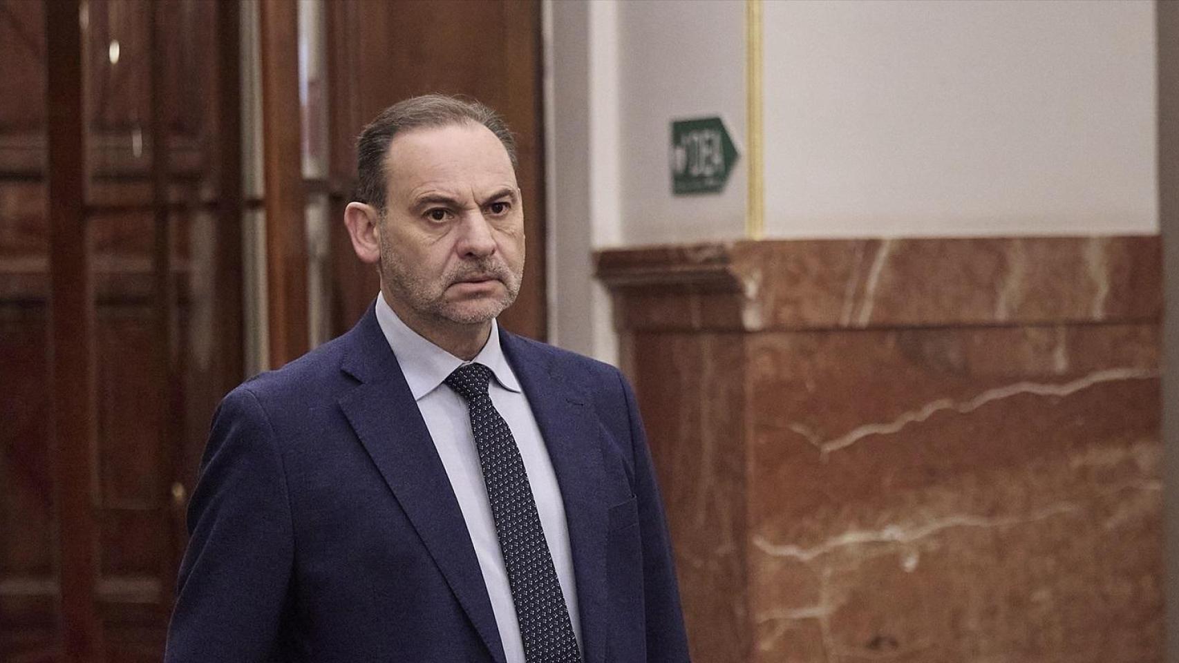 Ábalos pide asistir 'online' desde la cárcel a la audiencia previa a su juicio y evitar el daño "físico y anímico" del traslado en furgón