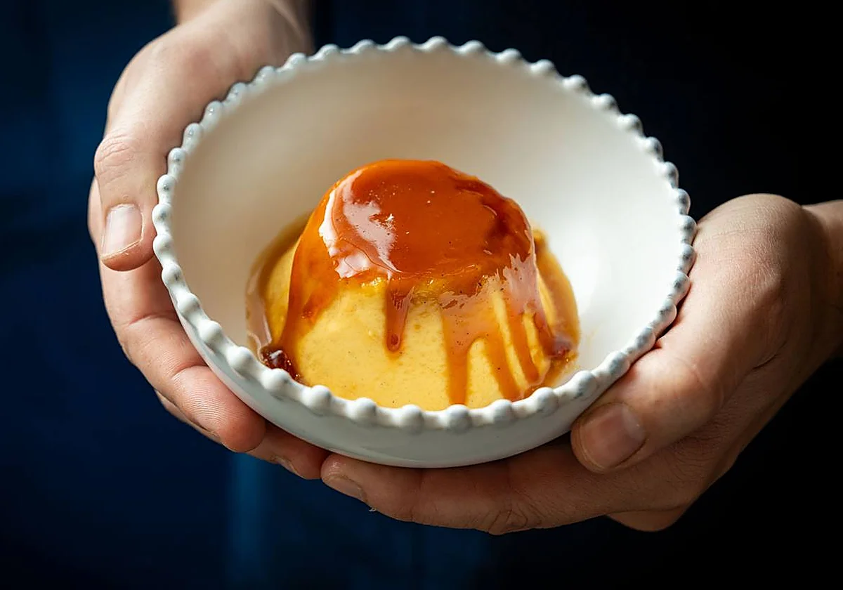 El flan resurge como postre estrella: siete recetas renovadas que no hay que perderse en Málaga
