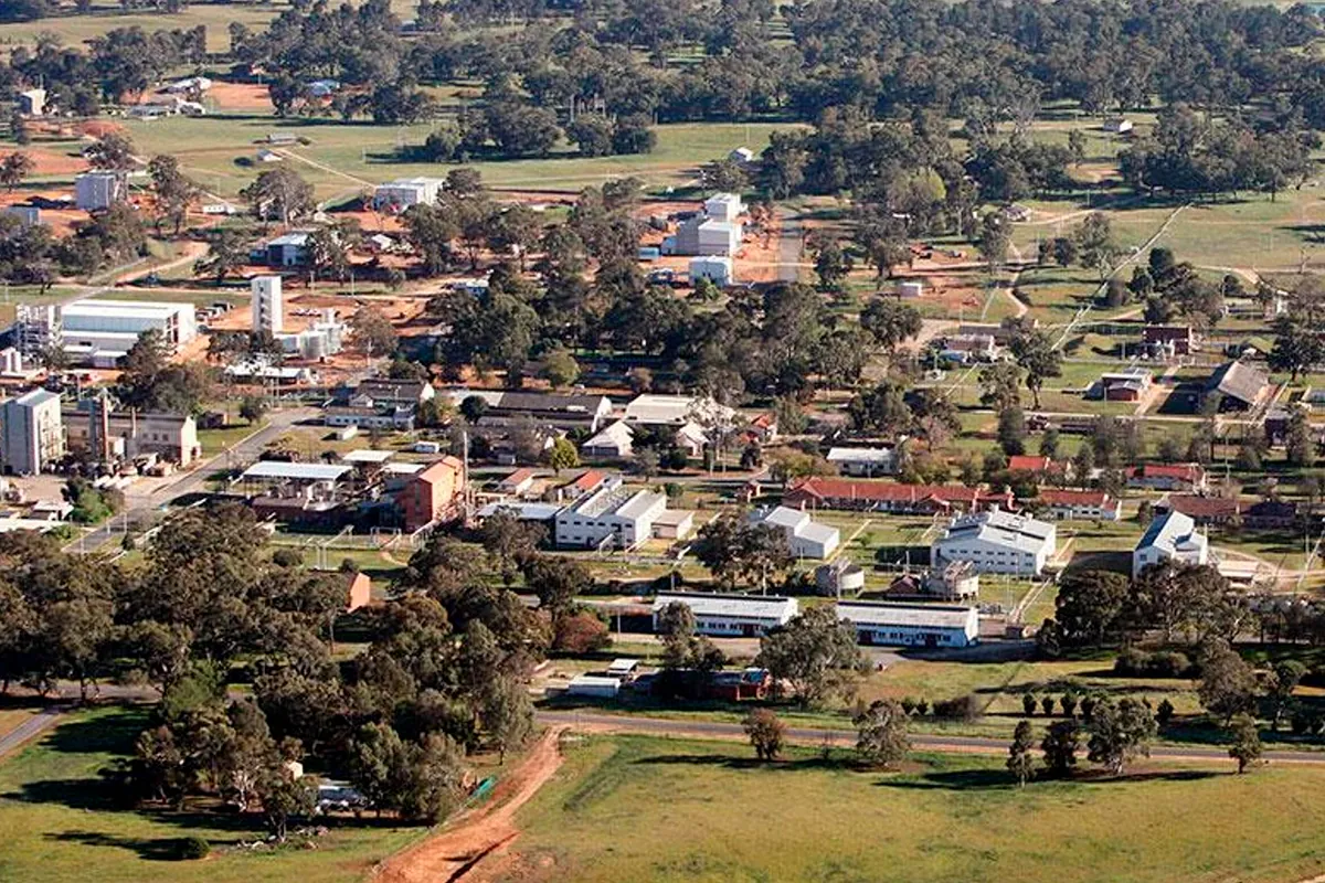 ACS y Acciona pujan por dos fábricas de armas en Australia