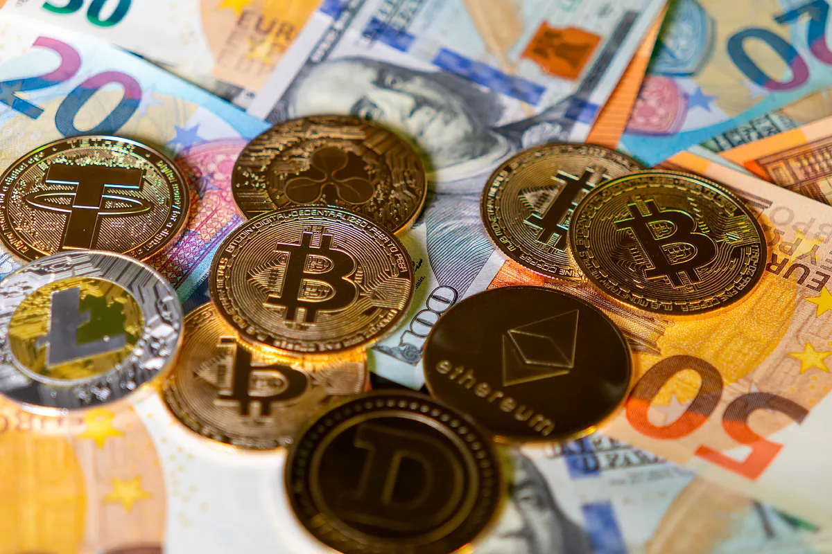 Guía Fiscal del Ahorro 2026: cómo tributan la compraventa de divisas, criptodivisas y oro