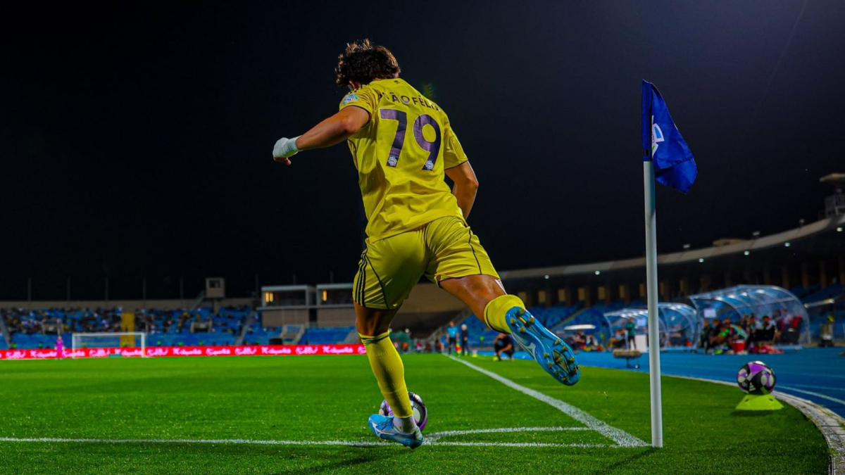 A falta de Cristiano... bueno es Joao Félix