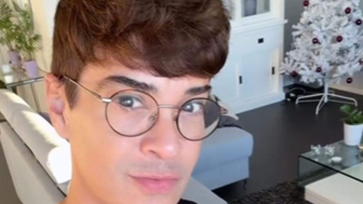 La pócima de juventud del influencer Edson Brandao: ¡tiene 58 años pero aparenta 18!