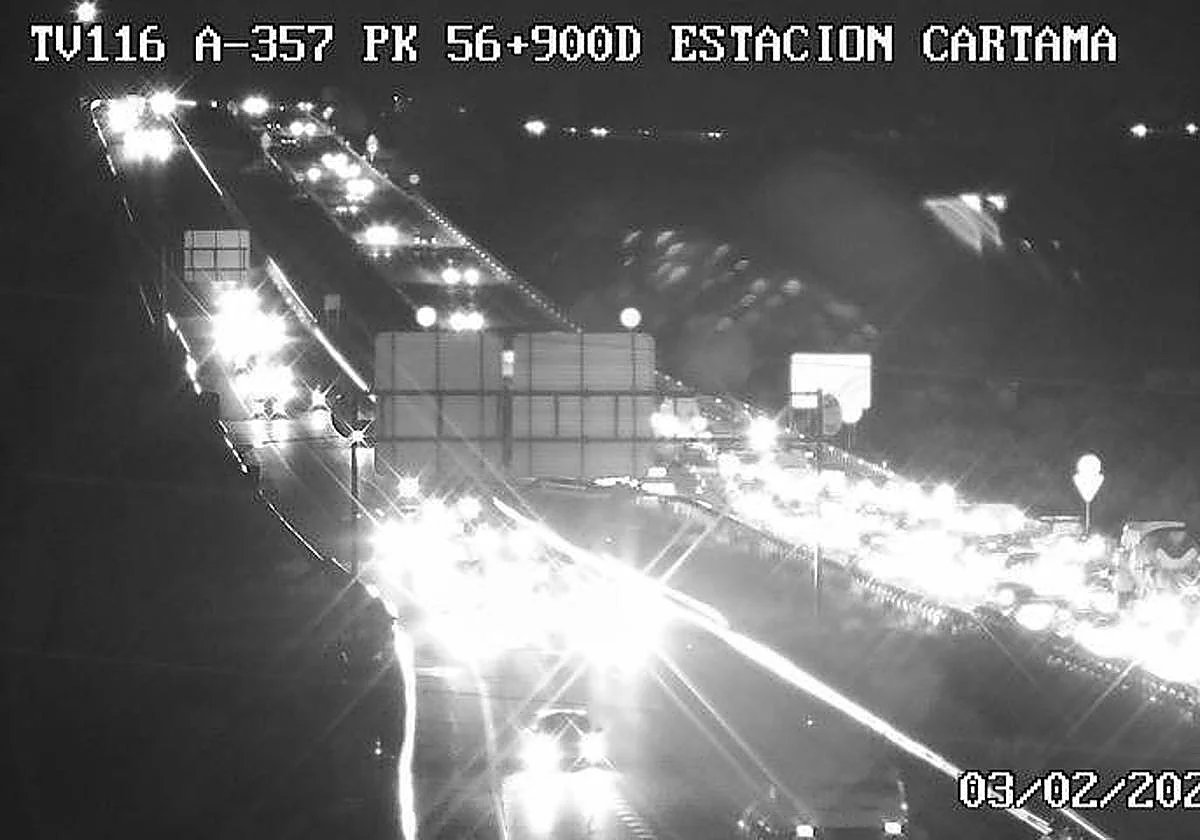 Malaga traffic: vehicle collision hampers city access through A-357