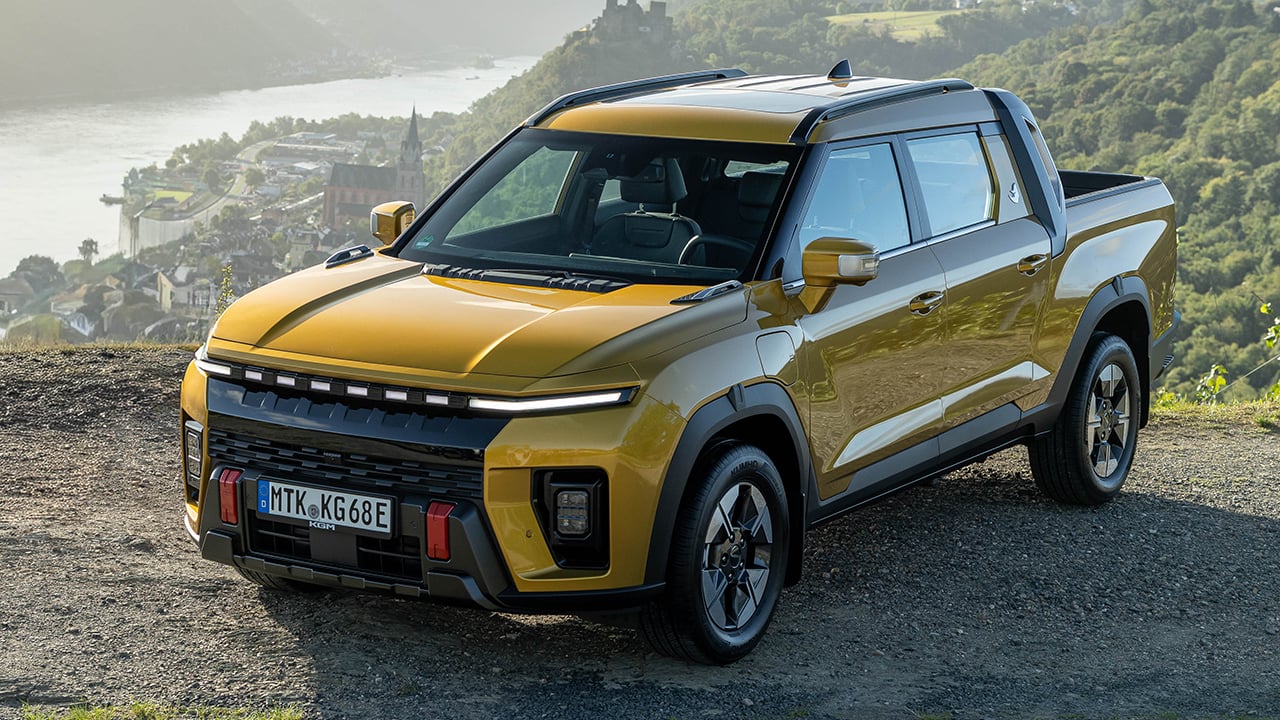 KGM se adelanta a Toyota con el nuevo Musso EVX, estos son los precios del pick-up 4x4 con más de 500 km de autonomía