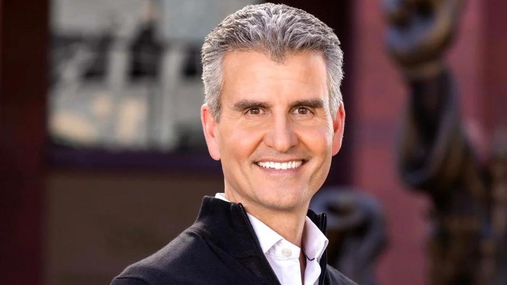 Disney elige al director de los parques temáticos Josh D'Amaro como nuevo CEO para pilotar la era posterior a Bob Iger