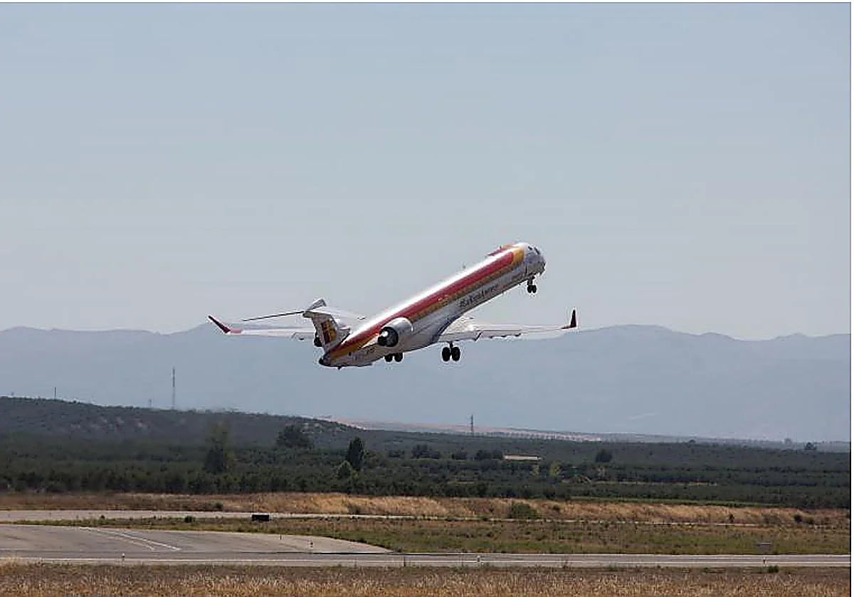 Granada-Madrid flights sold out as Iberia ends extra services despite rail stoppage
