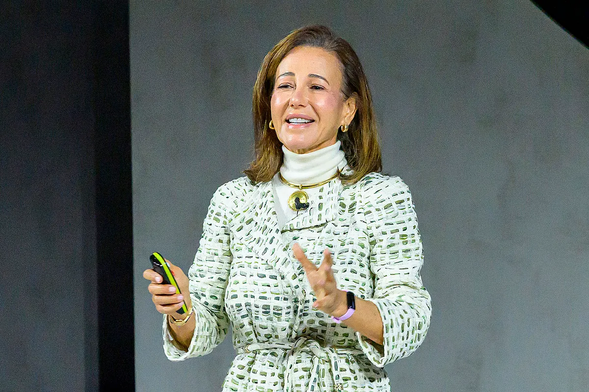 Santander acuerda una recompra de 5.000 millones tras ganar 14.100 millones en 2025