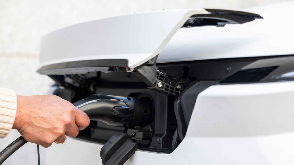 El Gobierno lo confirma: así podrás obtener 5.500 euros para tu nuevo coche eléctrico con el sustituto del Plan Moves