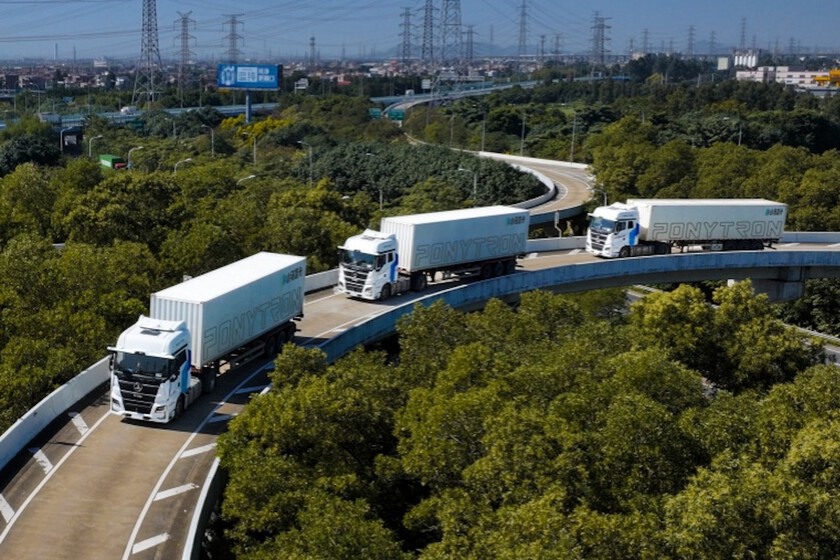 Una crisis mundial de camioneros se atisba en el horizonte. La solución de China: caravanas de camiones autónomos