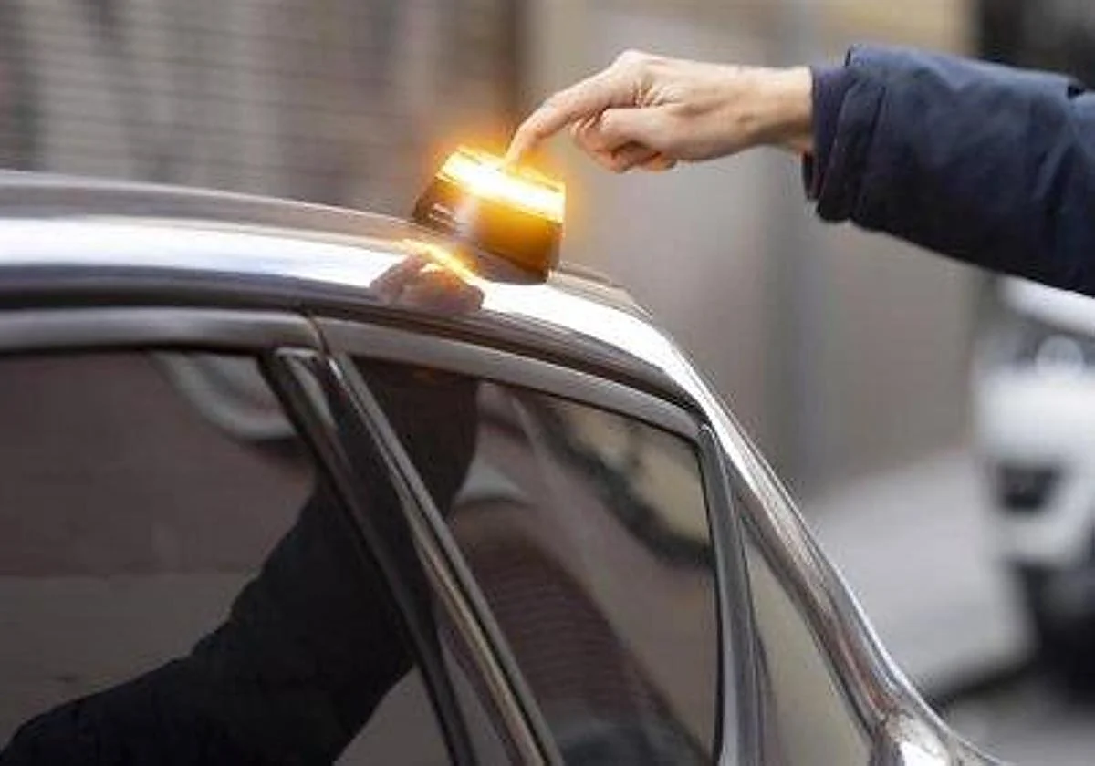 Llegan las primeras multas por no llevar la baliza V16 pese al «periodo de gracia» prometido