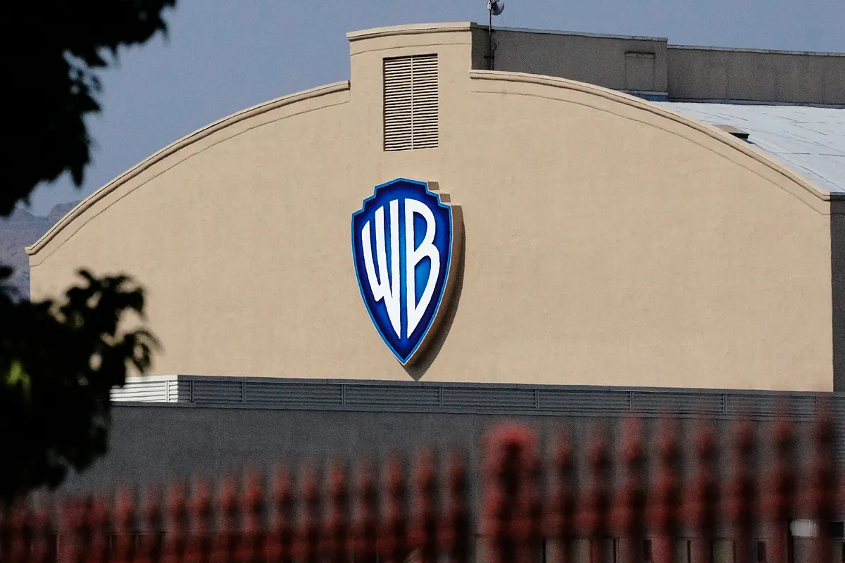 Warner Bros. negocia con Netflix la venta de sus estudios y el negocio en streaming
