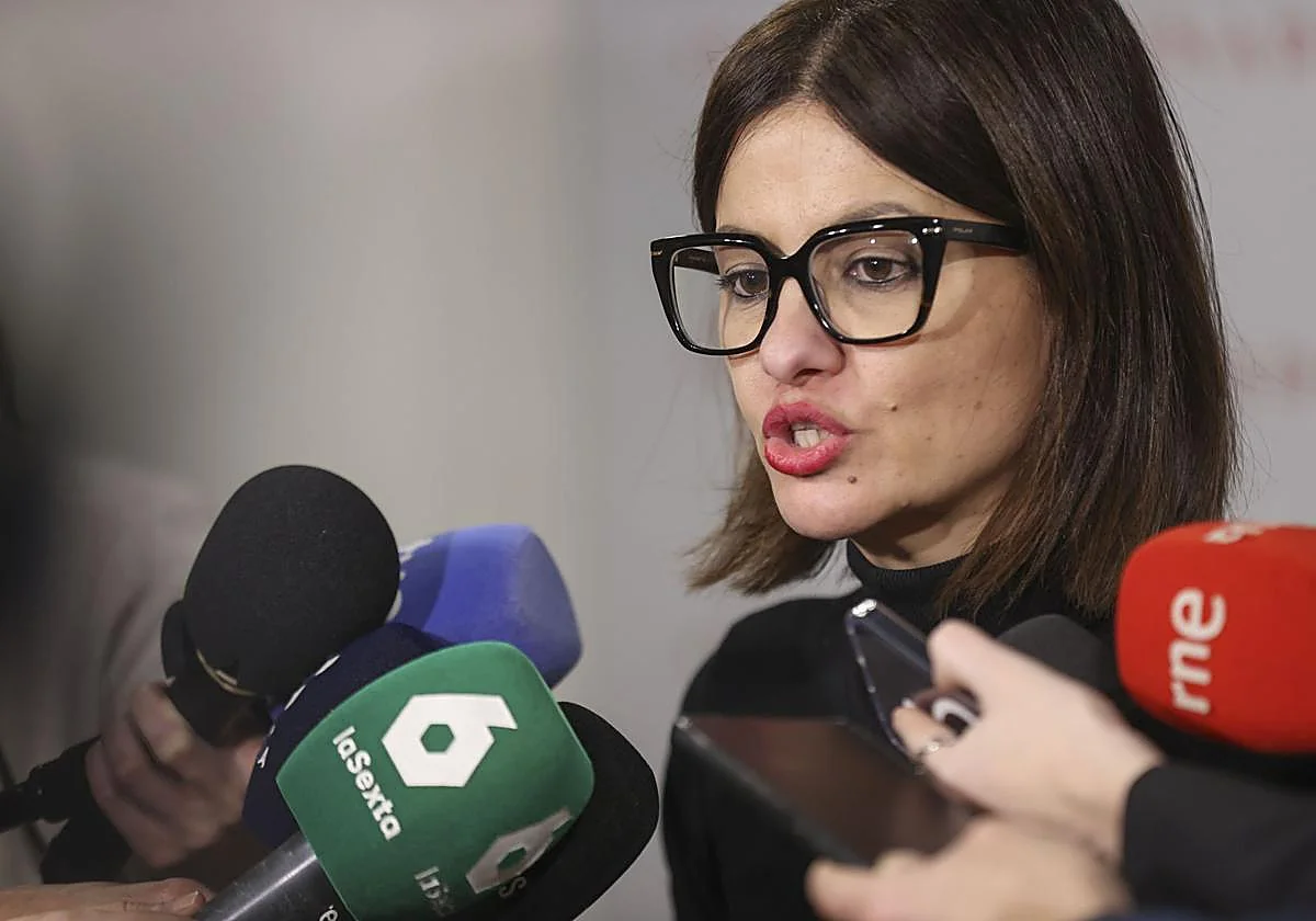 Sira Rego propone que el Gobierno elimie todas sus cuentas de X