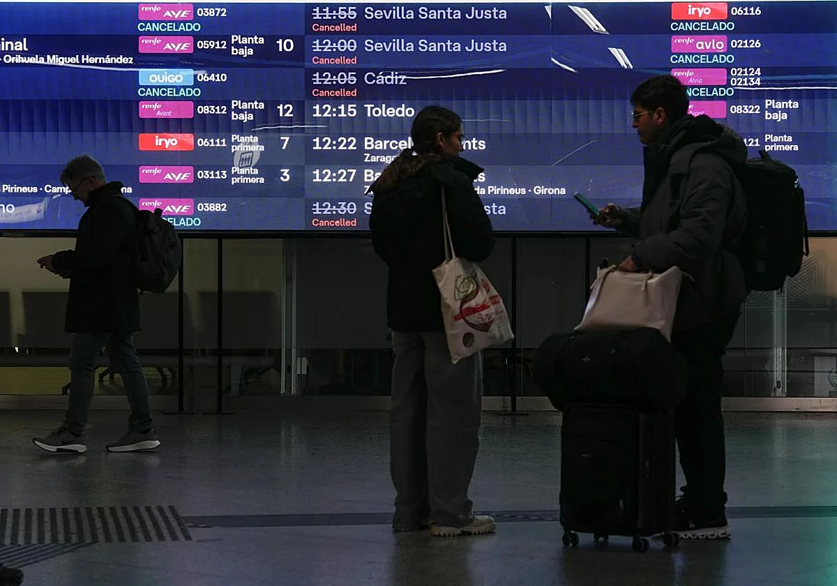 Adif extiende hasta final de año los 25 minutos extra en el trayecto Madrid-Barcelona