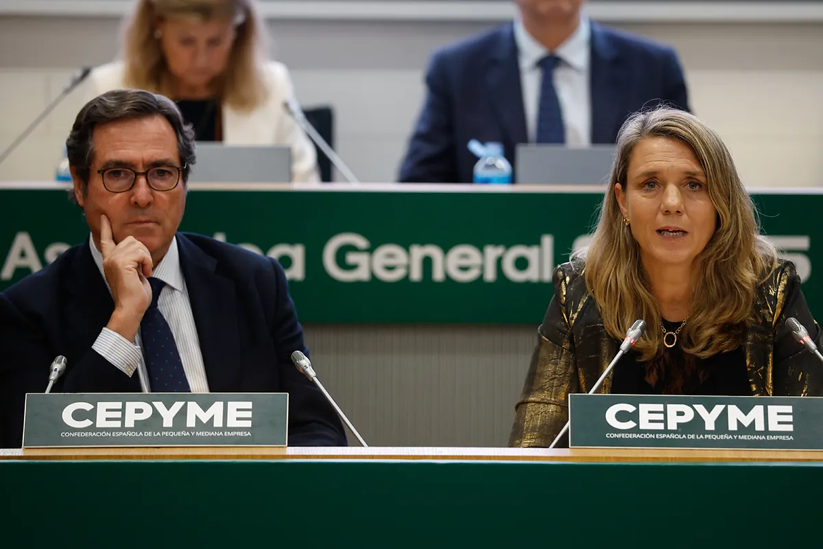 La patronal plantea modificar los complementos salariales de las bajas para mitigar el absentismo