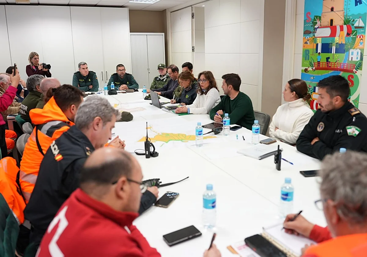 La Junta refuerza los medios en la 'zona cero' de Leonardo en Málaga y se prepara para evacuaciones, desalojos y envíos de comida