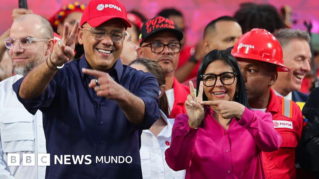"Delcy y su gente están jugando a la supervivencia": cómo el chavismo se ha transformado durante 25 años para conservar el poder en Venezuela