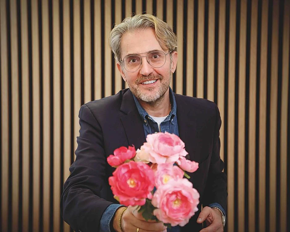 Máximo Huerta: «Llevo cinco años cuidando a mi madre en Buñol. Nunca consideré una residencia»