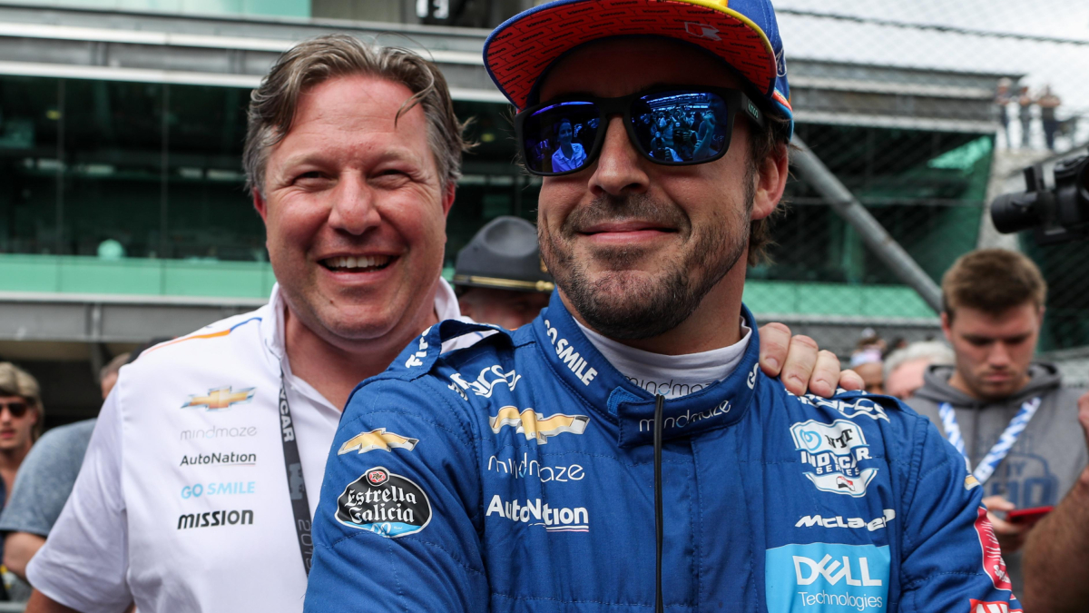 Zak Brown pica a Alonso con las 500 Millas de Indianápolis: “Le hablo de ello cada vez que lo veo”