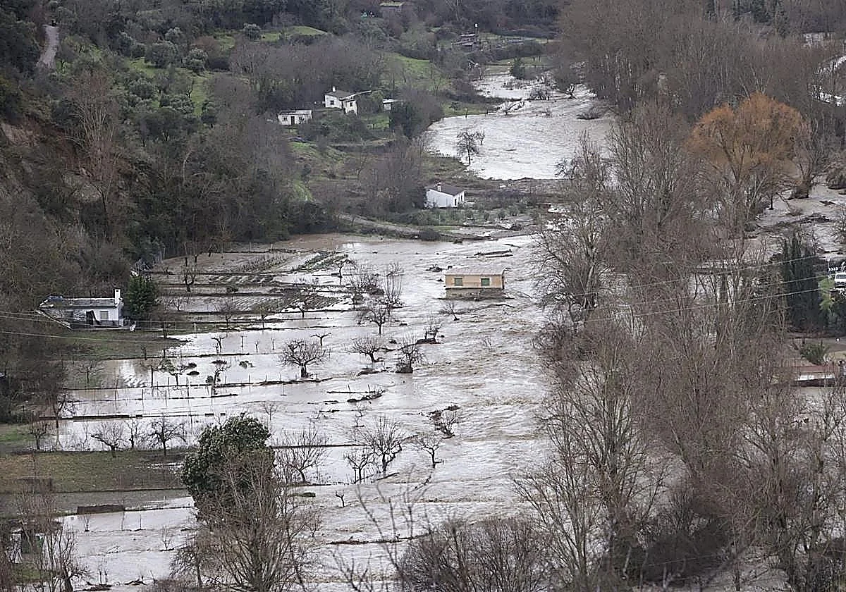 Granada calls for 'disaster area' declaration as Storm Leonardo causes widespread destruction