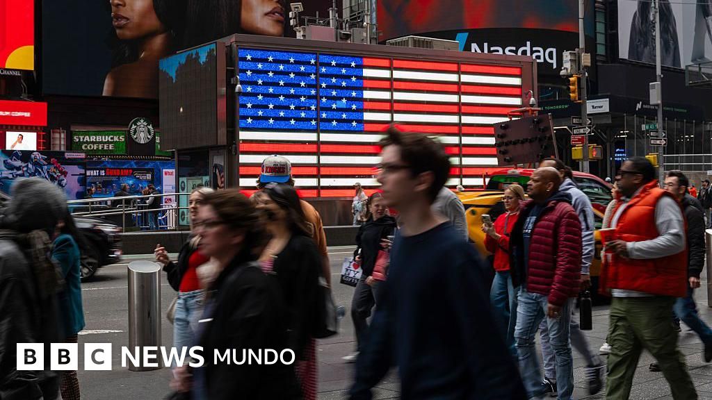 A qué se debe la "histórica" caída del crecimiento de la población en EE.UU. y qué consecuencias puede tener