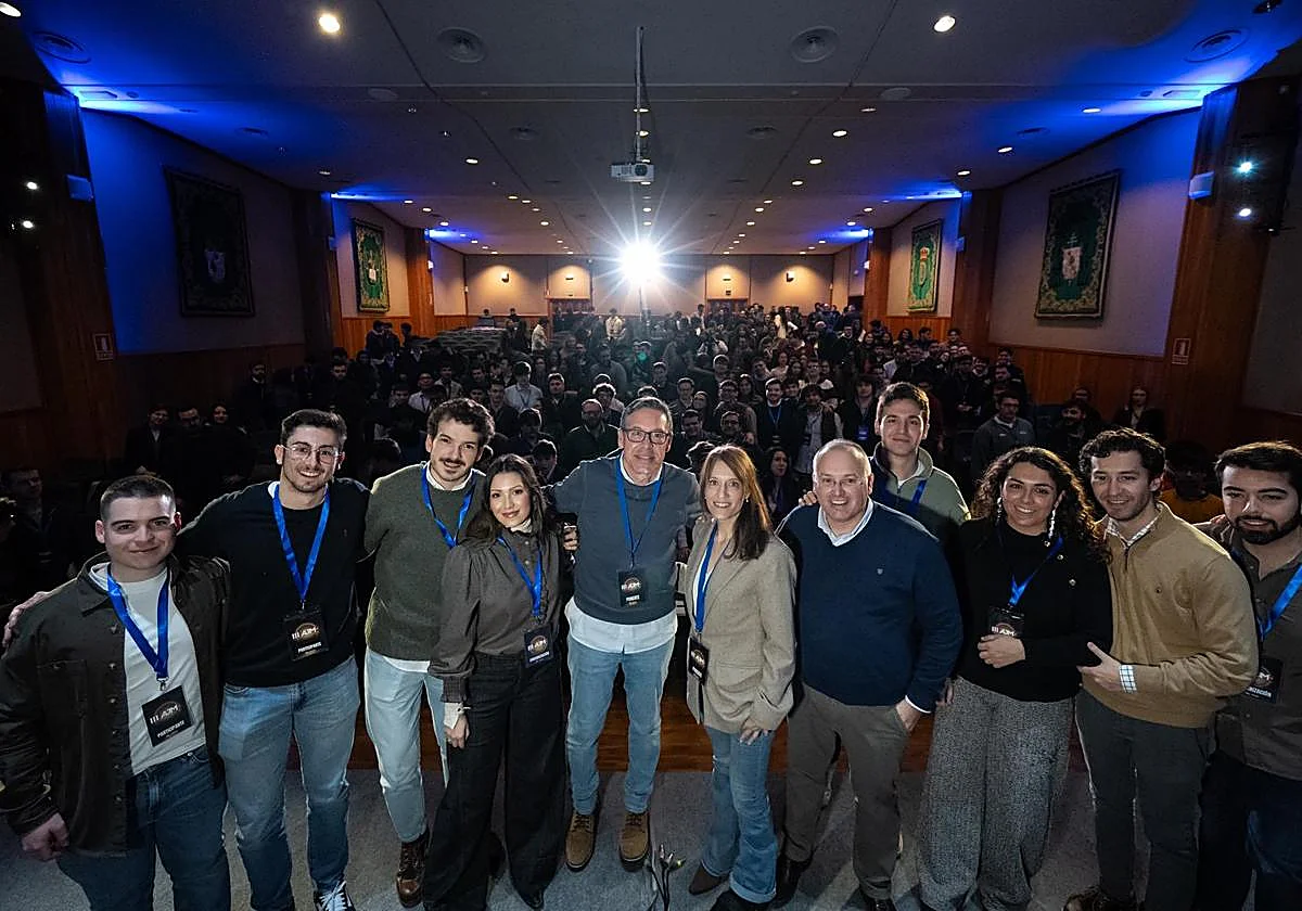 El PP de Madrid acusa a la izquierda de tapar «la ponzoña» del Gobierno con el 'caso Móstoles'