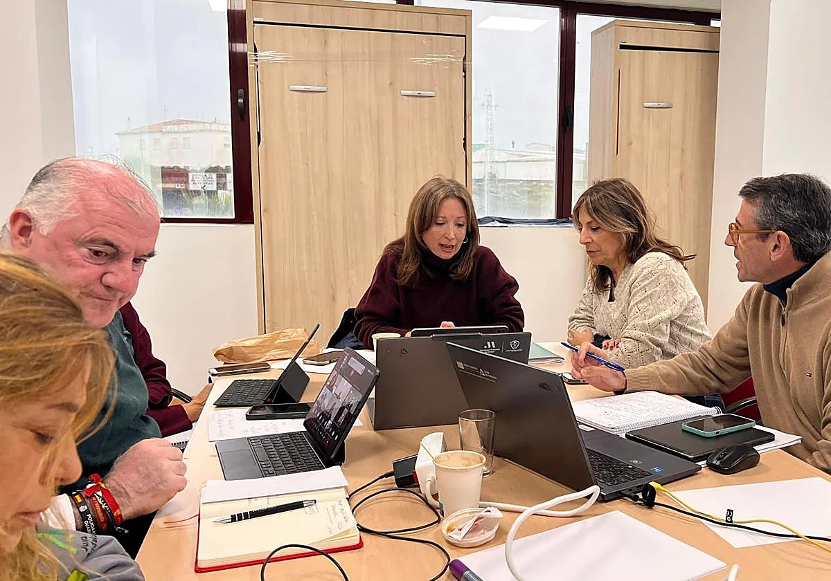 La Junta pide tranquilidad y precaución a la población y seguir indicaciones de los servicios de emergencias