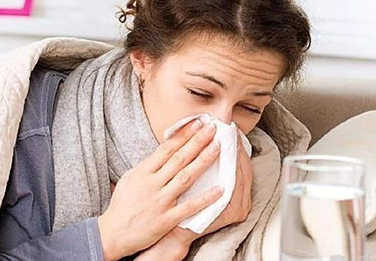 «Este catarro no se termina de quitar»: ¿resfriado mal curado o una nueva infección?