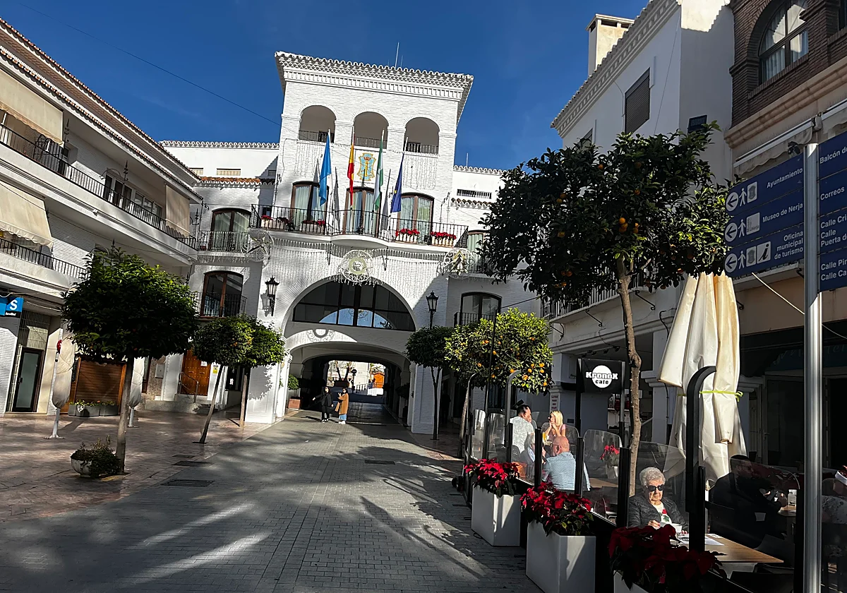 Nerja refuerza los servicios municipales con 97 contrataciones temporales