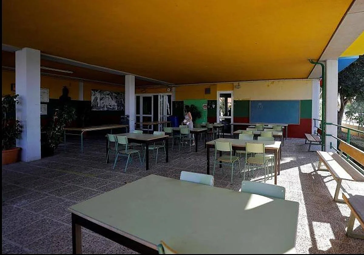 El Defensor del Pueblo andaluz actúa de oficio por desatención a un alumno de 3 años con discapacidad auditiva severa