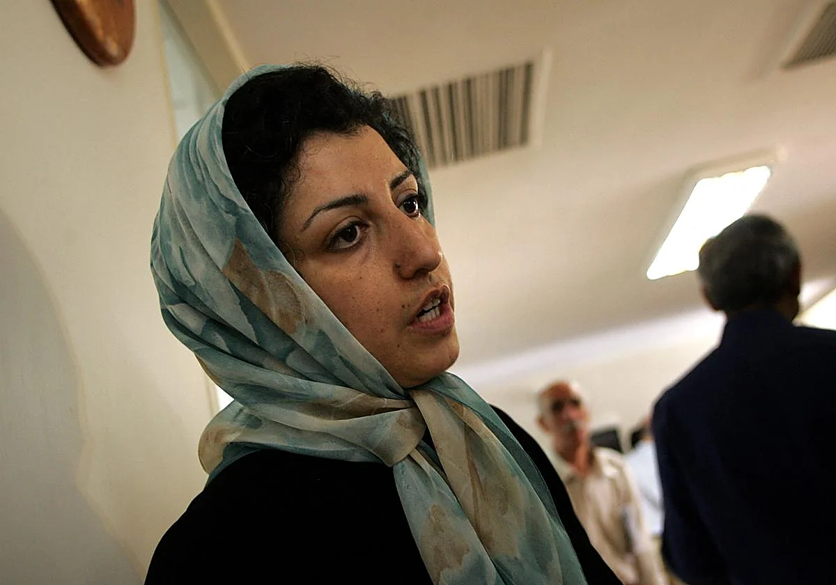 Irán condena a la Nobel de la Paz Narges Mohammadi a siete años y medio de prisión