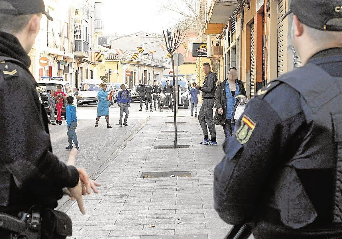 Matan a un hombre de 40 años de una cuchillada en Valencia