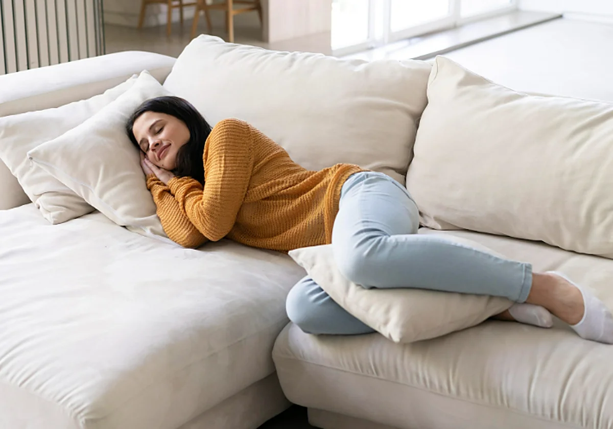 Alivia molestias en la espalda, la cadera o las piernas con estos cojines ergonómicos especiales para dormir