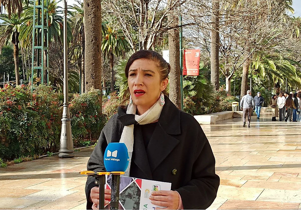 Con Málaga denuncia por la vía administrativa la instalación de la esculturas del Puerto