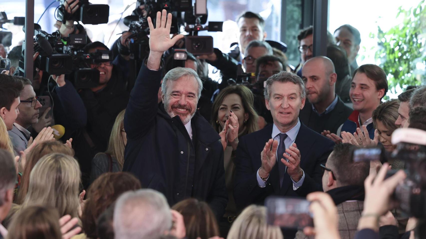 Feijóo allana los pactos "responsables" con Vox: "La gente está harta de Sánchez y pide que gobierne la mayoría"