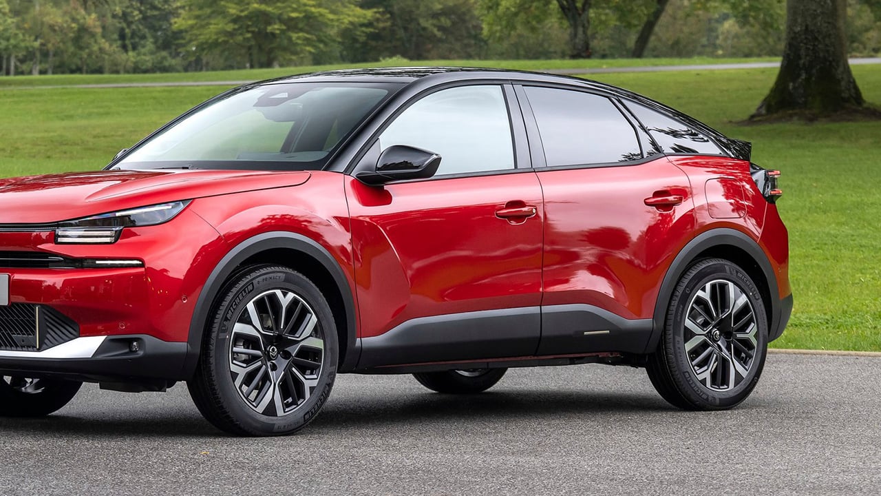 El rival del KIA Ceed que sale a cuenta es barato, tiene etiqueta ECO y sin sustos en el bolsillo