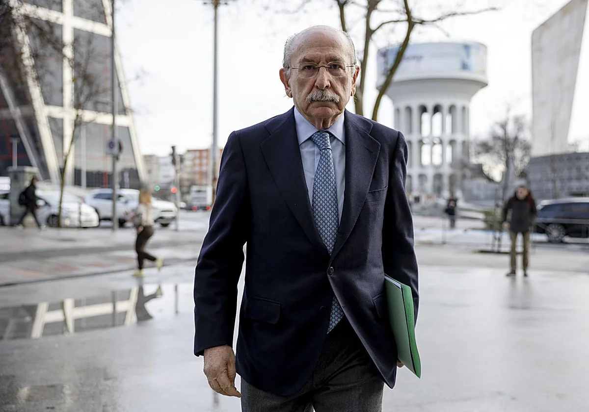 El empresario que reunió al fiscal Stampa con Leire Díez asegura al juez que quiso ayudarlo