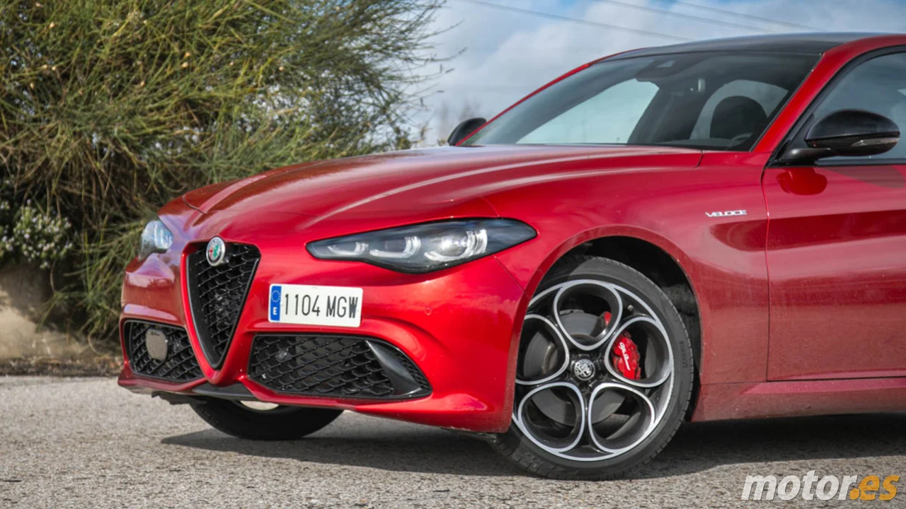 El Alfa Romeo Giulia con 6.400 € de rebaja adelanta al Audi A5, es más barato y tiene mejor dinámica