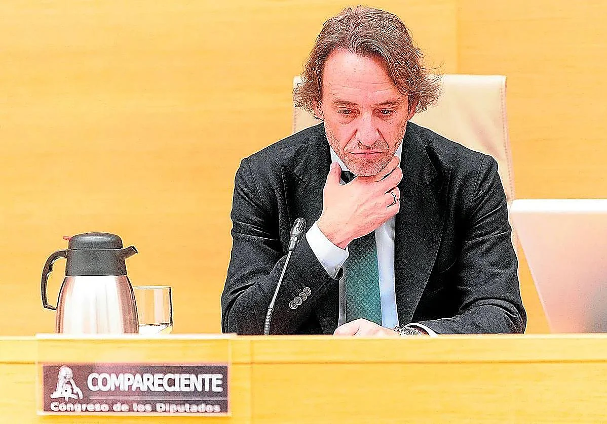 La oposición valenciana reprocha al exjefe de gabinete de Mazón su silencio a cambio de «un sueldo de Nescafé»