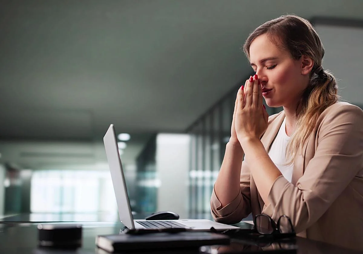 Así puedes buscar un nuevo trabajo sin que tu jefe actual se entere