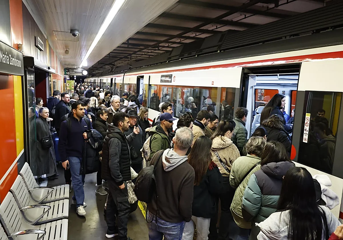 La huelga sigue hoy en el Cercanías de Málaga y suspende varios trenes en hora punta