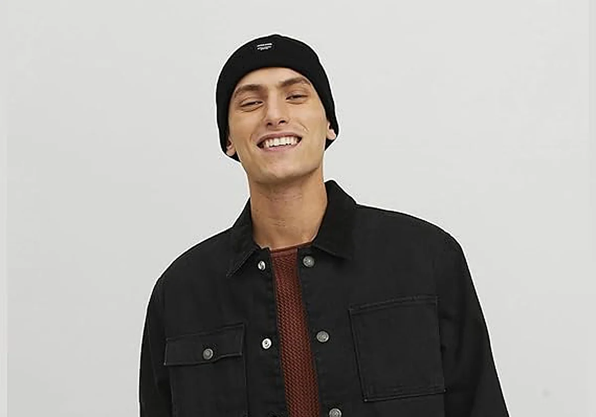 Los mejores gorros de invierno para hombre que combinan abrigo y estilo