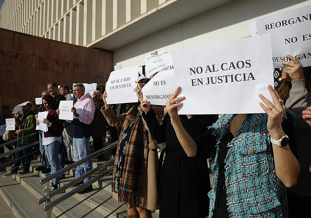 Los funcionarios de los juzgados de Málaga denuncian el «caos» con la ley de eficiencia procesal