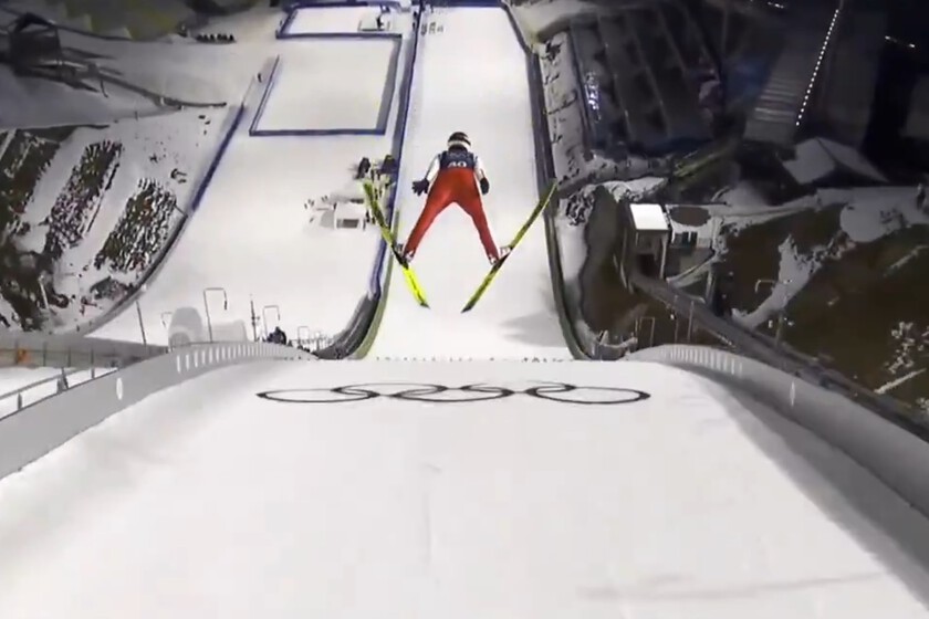 Drones de 243 gramos persiguen a esquiadores a 130 km/h: el futuro de las retransmisiones de los Juegos Olímpicos es ahora