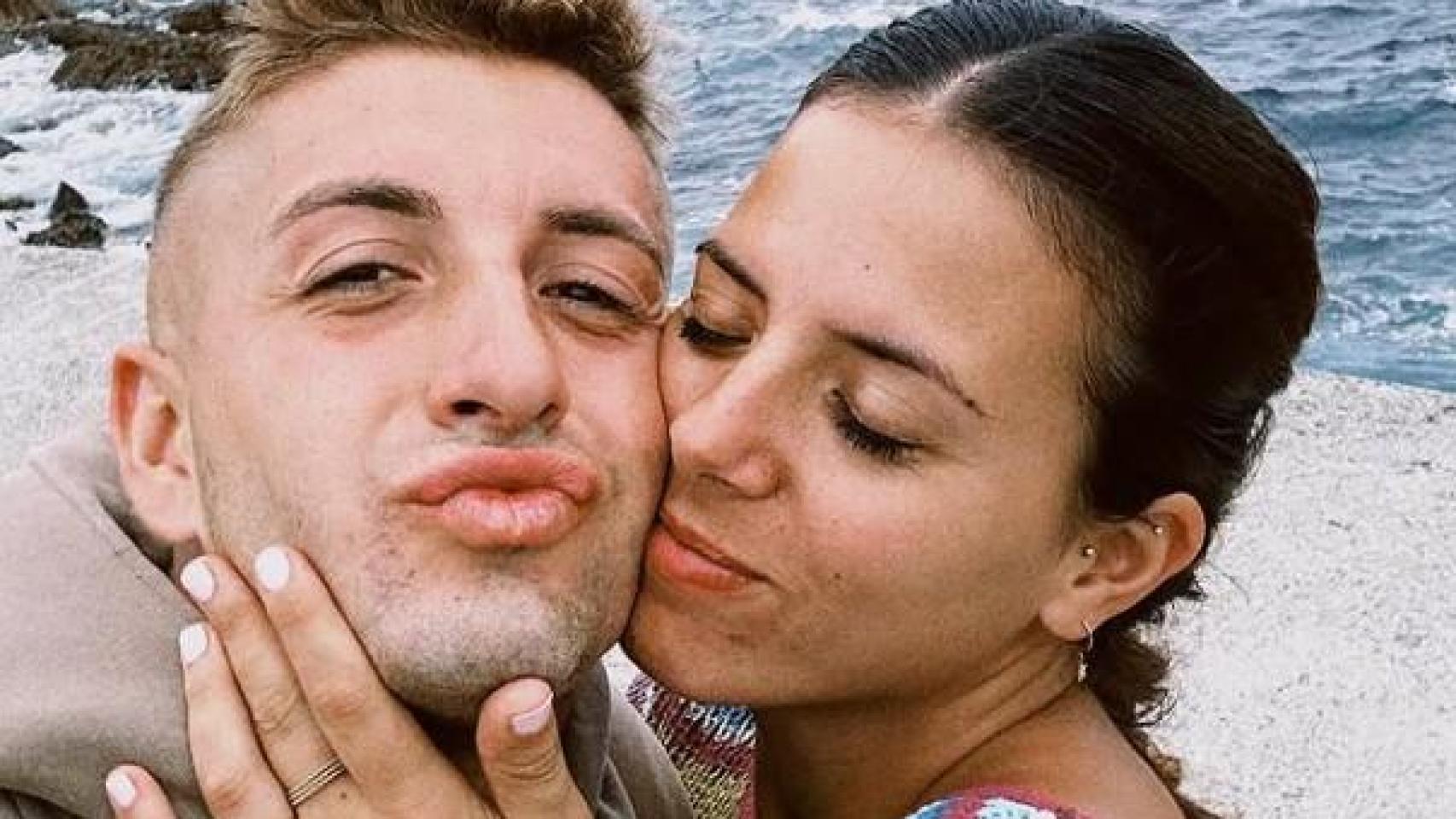 El dolor de Noelia, la viuda del futbolista Xisco Quesada, fallecido a los 28 años: su historia de amor y sus dos hijos