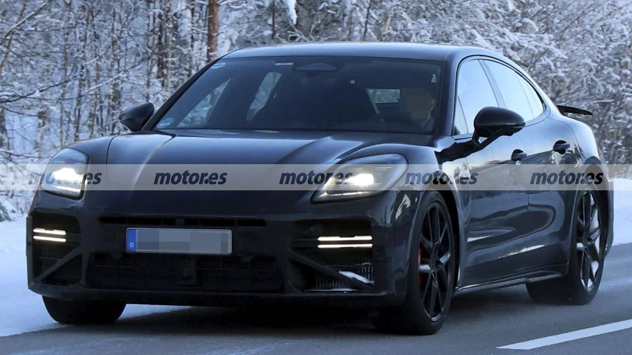 El Porsche Panamera 2028 inicia su gran actualización, cambios en diseño y más tecnología para la berlina deportiva